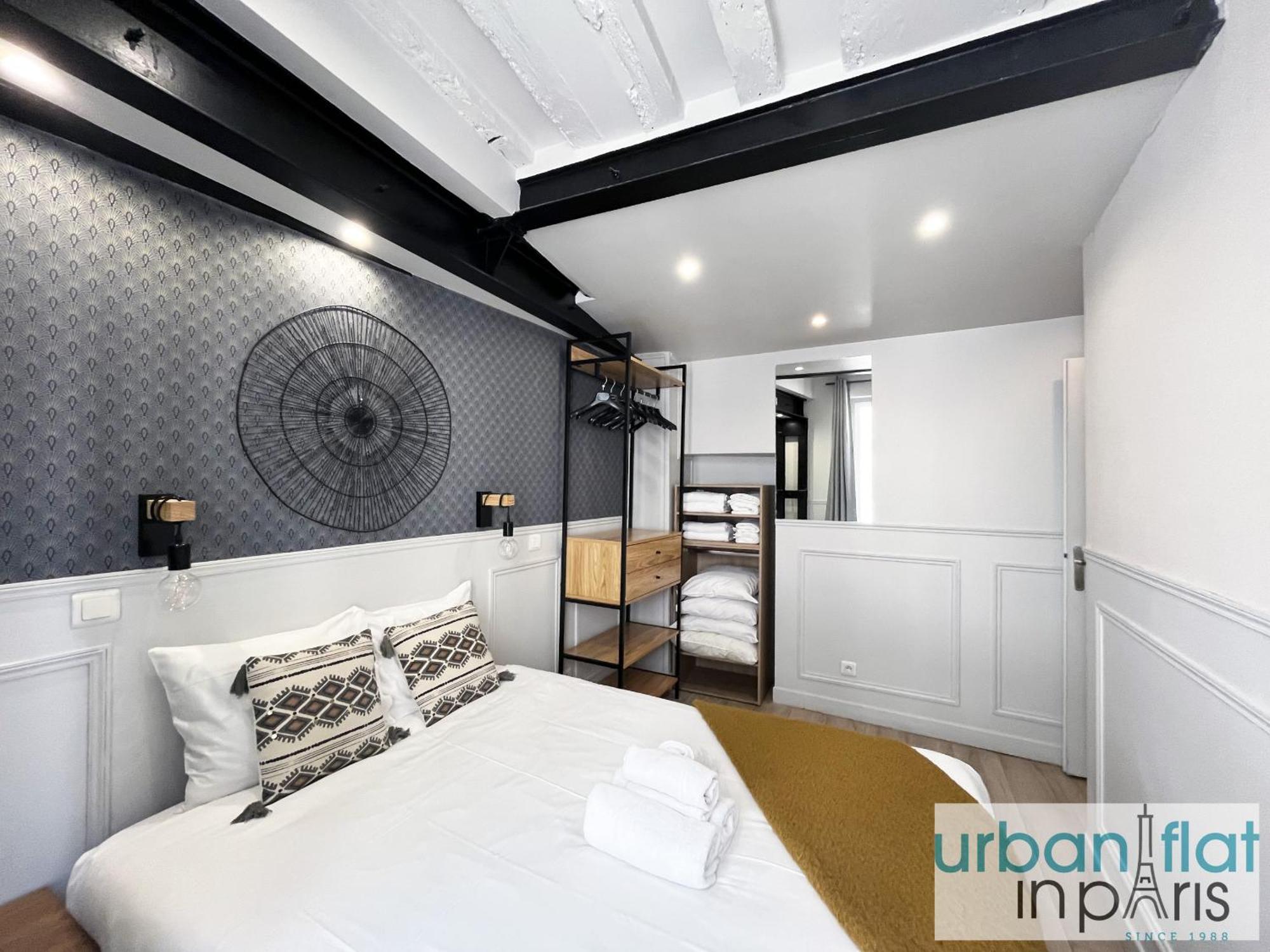 44 - Pretty 2 Bdr Flat In Parijs